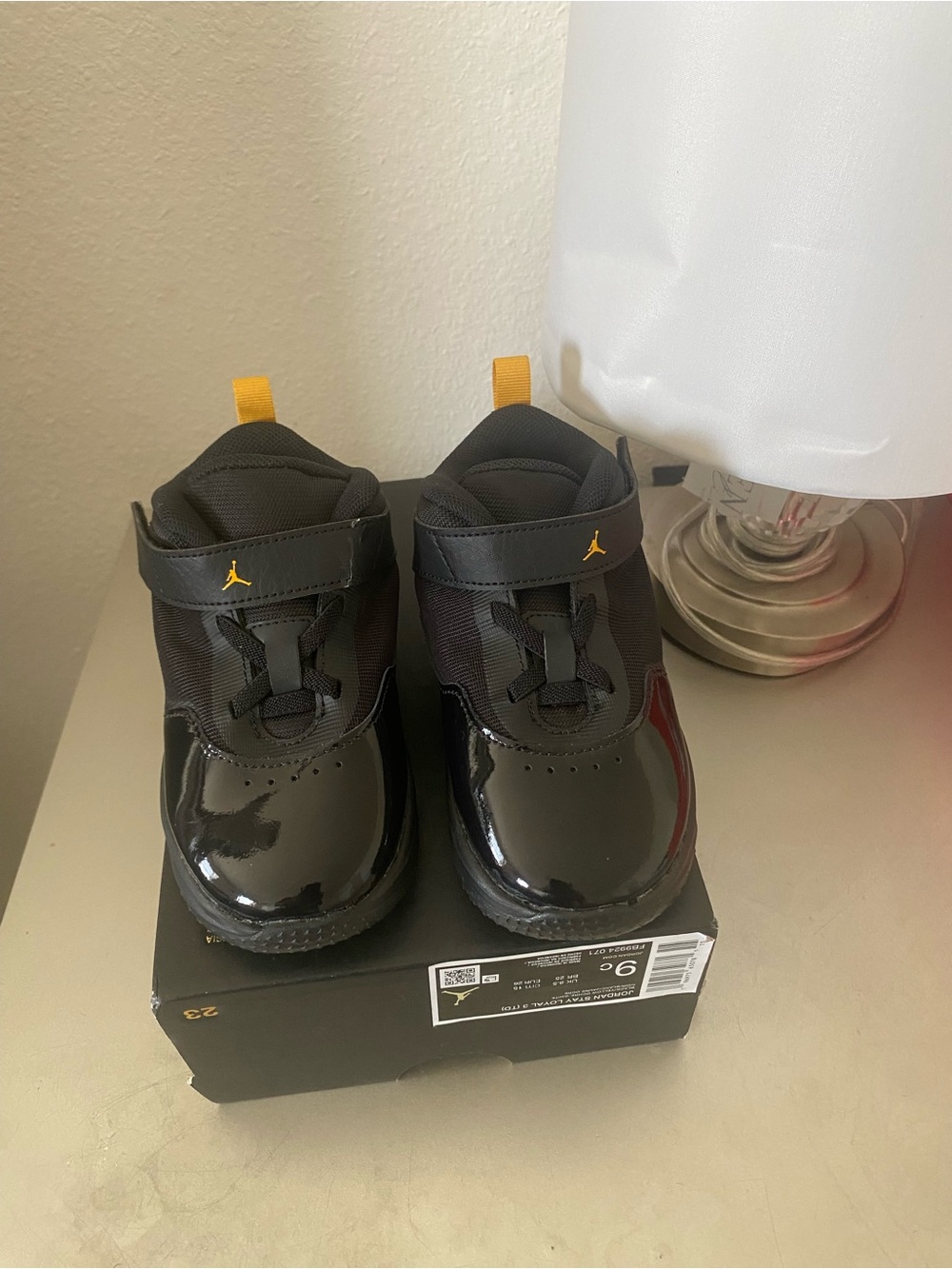Nike Jordan shoes for kids size 9C 8.5 Uk